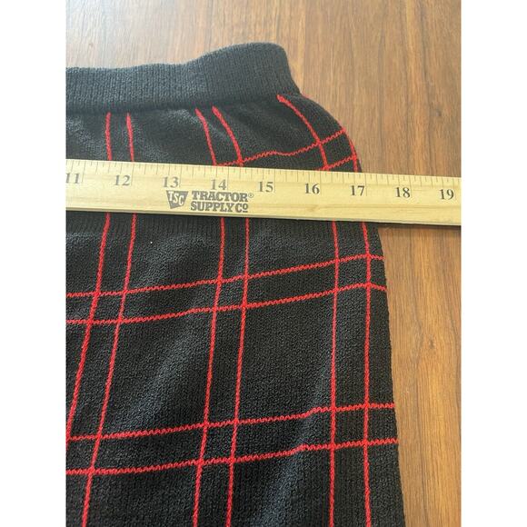 J.S.S womens knitwear skirt P black red plaid USA wool preppy classic - Picture 4 of 7